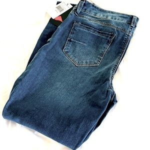 ⭕️Vanilla Star Jeans. Size 9 New/Tags